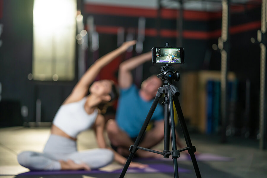 ขาตั้งกล้อง - 7 อุปกรณ์ไลฟ์สดที่ขาดไม่ได้