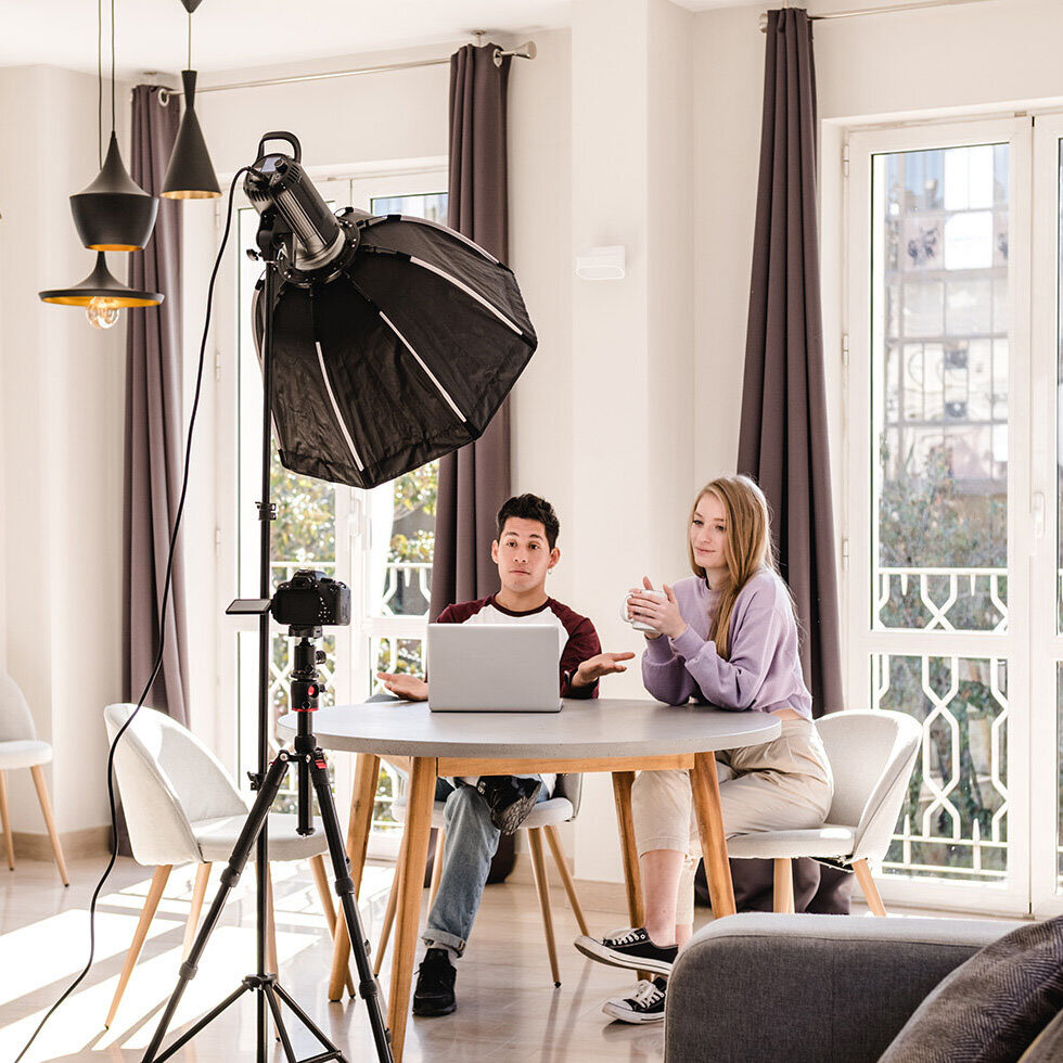 อยากยอดขายปัง! 7 อุปกรณ์ไลฟ์สดที่ขาดไม่ได้ - Aiman อุปกรณ์สตูดิโอครบวงจร สำหรับมือใหม่ถึงมืออาชีพ